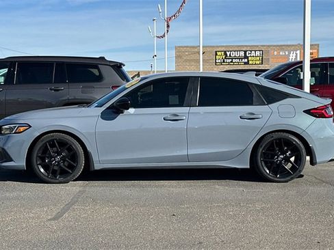Used 2023 Honda Civic Sport image 6