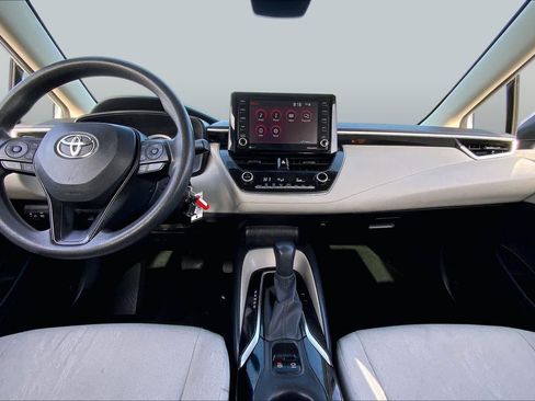 Used 2022 Toyota Corolla LE FWD image 15