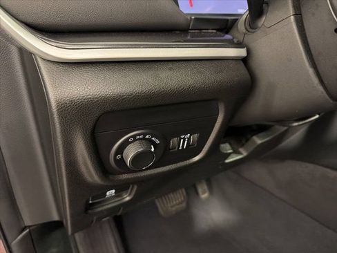Certified 2023 Jeep Grand Cherokee Altitude AWD/4WD image 15