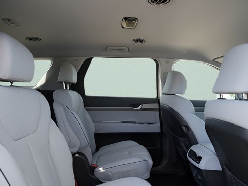 Certified 2025 Hyundai Palisade SEL FWD image 16