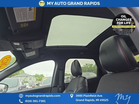 Used 2023 Ford Escape ST-Line w/ Tech Pack #1 AWD/4WD image 21