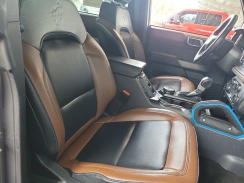 Used 2023 Ford Bronco Outer Banks w/ Sasquatch Package AWD/4WD image 24