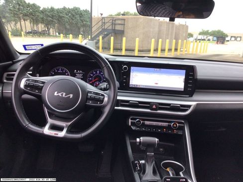 Used 2022 Kia K5 GT-Line w/ GT-Line FWD Premium Package image 9