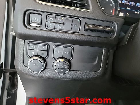 Used 2021 GMC Yukon XL AT4 w/ AT4 Premium Package image 21