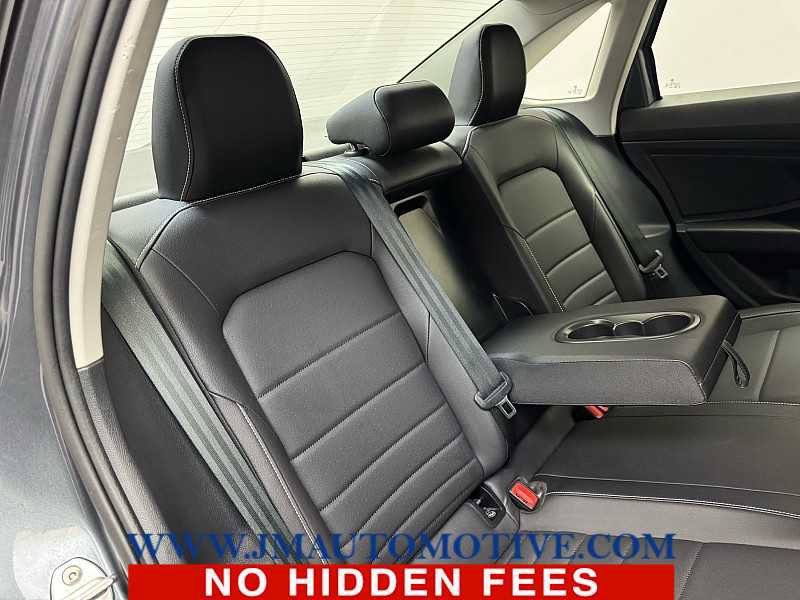 Used 2024 Volkswagen Jetta SE FWD image 18