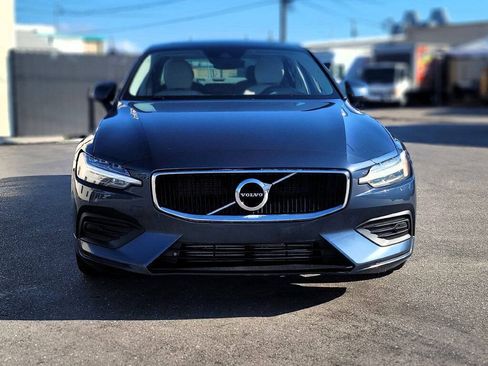 Used 2019 Volvo S60 T5 Momentum w/ Premium Package FWD image 8