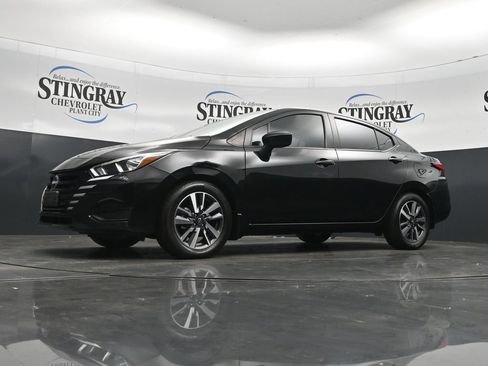 Used 2024 Nissan Versa SV w/ Trunk Package FWD image 28