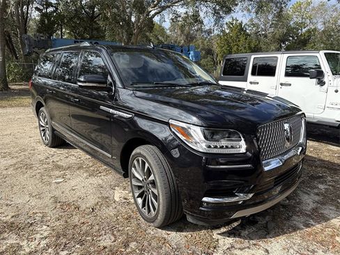 Used 2021 Lincoln Navigator L Reserve w/ Luxury Package image 2