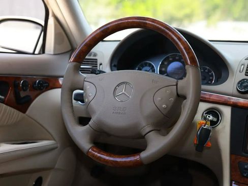 Used 2004 Mercedes-Benz E 500 4MATIC WAGON 4DR SEDAN image 32