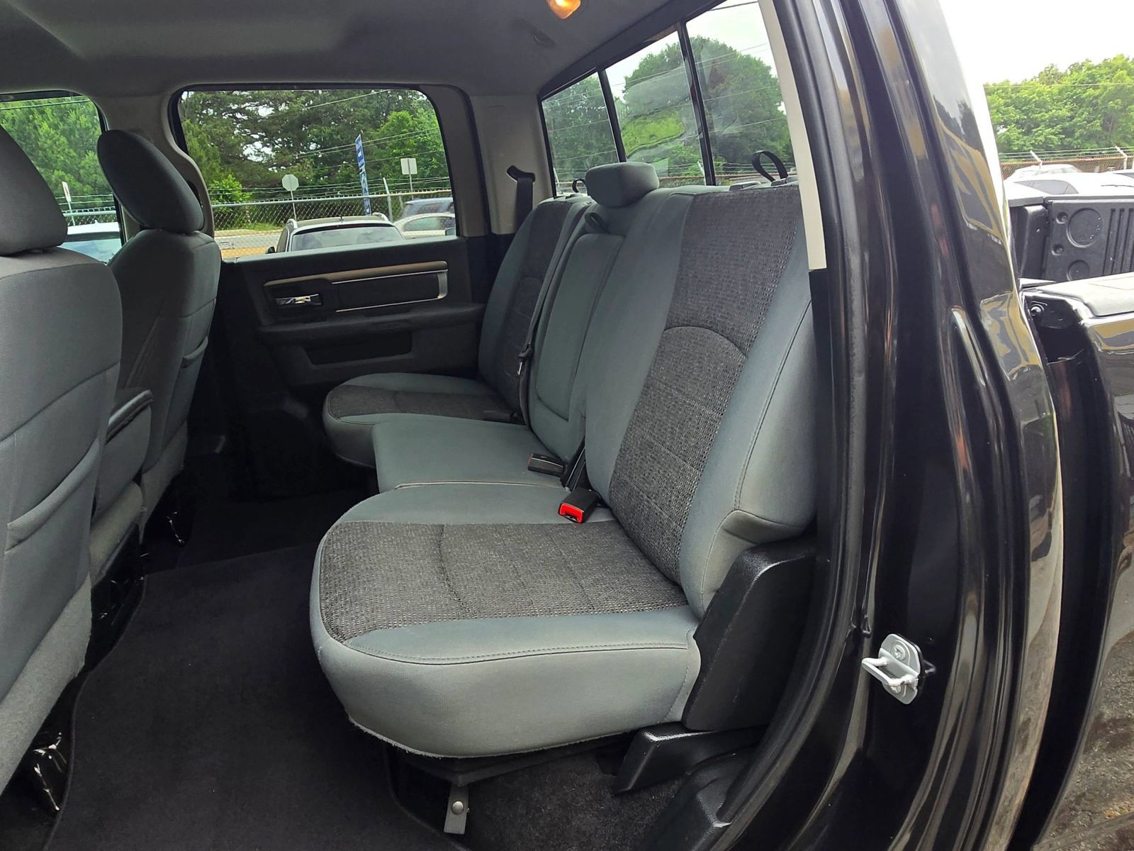 Used 2017 RAM 1500 Big Horn AWD/4WD image 9