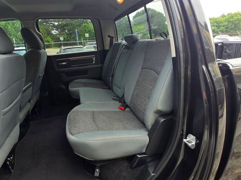 Used 2017 RAM 1500 Big Horn AWD/4WD image 9