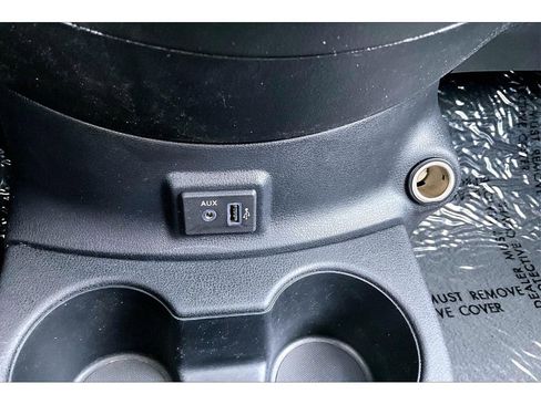 Used 2019 Nissan Versa SV image 14