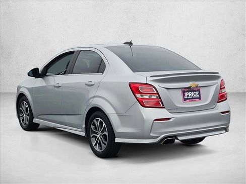 Used 2017 Chevrolet Sonic LT w/ Convenience Package image 8