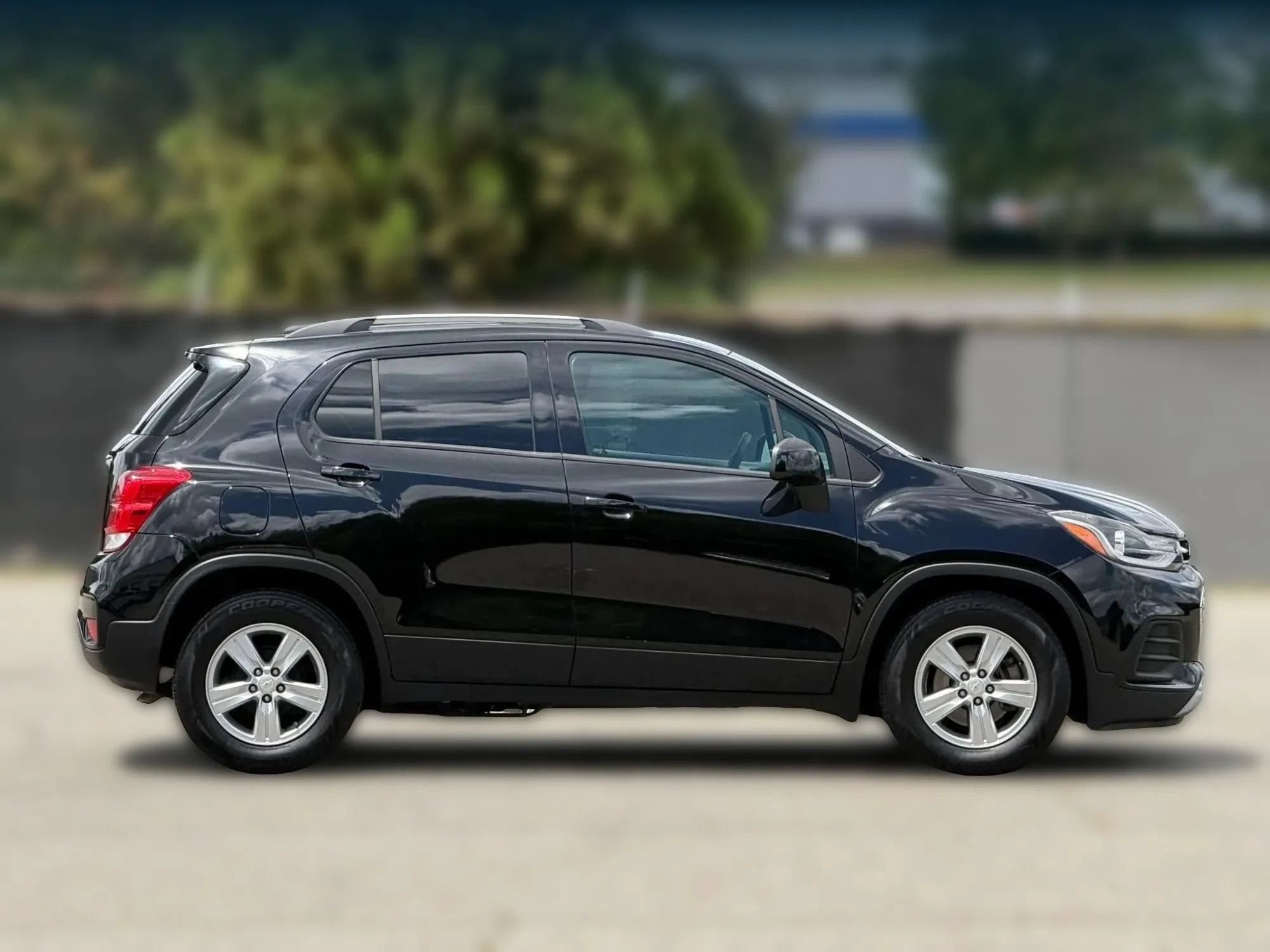 Used 2021 Chevrolet Trax LT FWD image 7