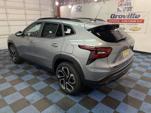 New 2026 Chevrolet Trax RS image 3