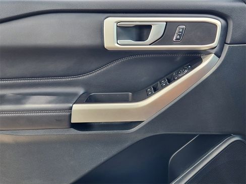 Used 2023 Ford Explorer XLT w/ Equipment Group 202A image 23