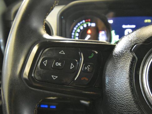 Used 2024 Jeep Wrangler Unlimited AWD/4WD image 34
