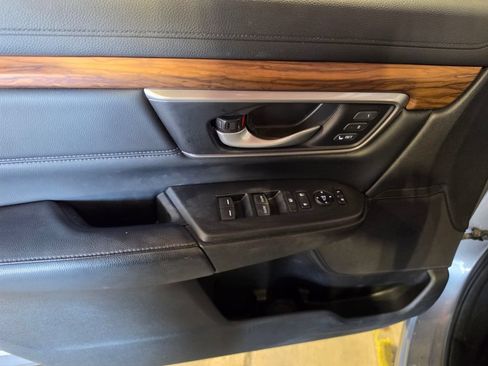 Used 2020 Honda CR-V Touring image 5