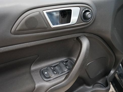 Used 2014 Ford Fiesta SE w/ Comfort Package image 21