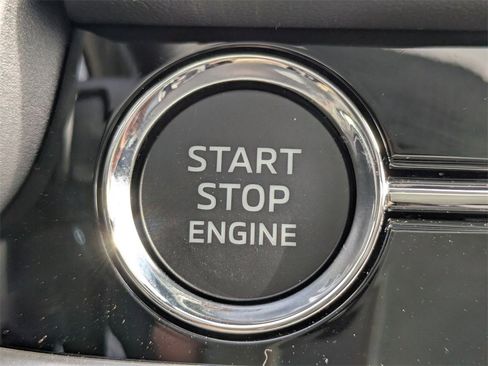 New 2026 Mitsubishi Outlander SE image 33