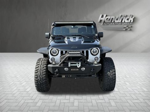 Used 2018 Jeep Wrangler Sport w/ Connectivity Group AWD/4WD image 3