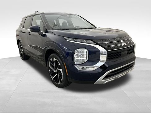 Used 2024 Mitsubishi Outlander SE image 7