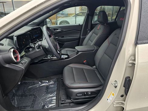 Used 2026 Chevrolet Trax RS w/ Sunroof Package image 20