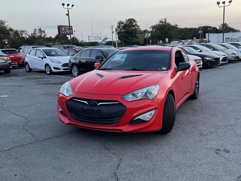 Used 2014 Hyundai Genesis 2.0T image 13
