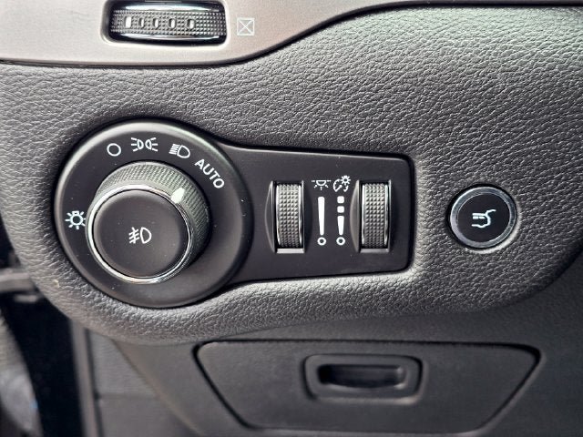 Certified 2019 Jeep Cherokee Limited AWD/4WD image 12