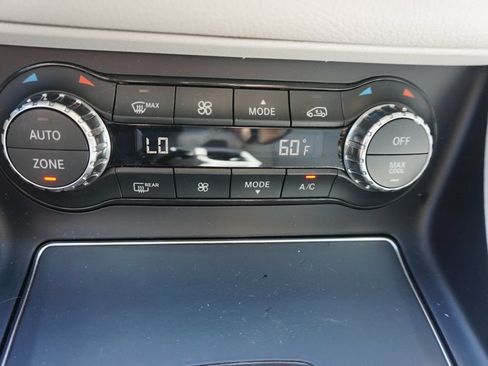 Used 2018 Mercedes-Benz GLA 250 image 12