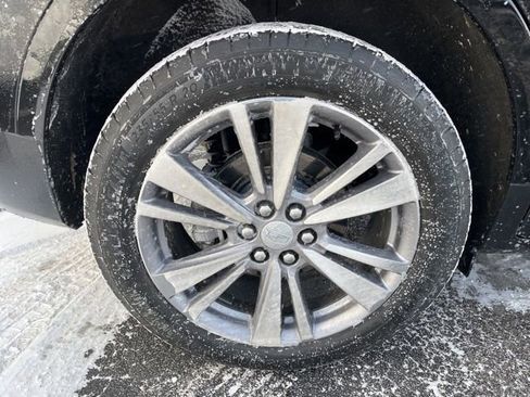 Used 2024 Cadillac XT5 Premium Luxury image 6