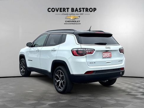 Used 2025 Jeep Compass Limited AWD/4WD image 4