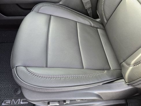 New 2026 GMC Sierra 1500 Denali image 17