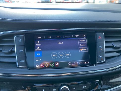 Used 2021 Buick Enclave Avenir AWD/4WD image 27