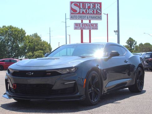 Used 2021 Chevrolet Camaro SS RWD image 7