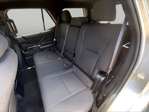 Used 2025 Toyota 4Runner SR5 AWD/4WD image 20