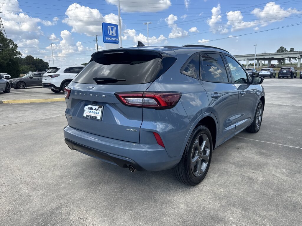 Used 2024 Ford Escape ST-Line AWD/4WD image 4