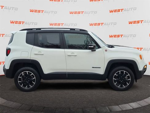 Used 2023 Jeep Renegade Trailhawk image 6