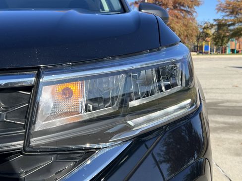 Certified 2024 Volkswagen Taos S image 6