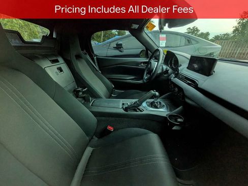Used 2024 MAZDA MX-5 Miata Sport RWD image 9