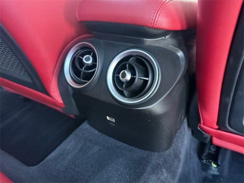Used 2020 Alfa Romeo Giulia w/ Nero Edizione image 25