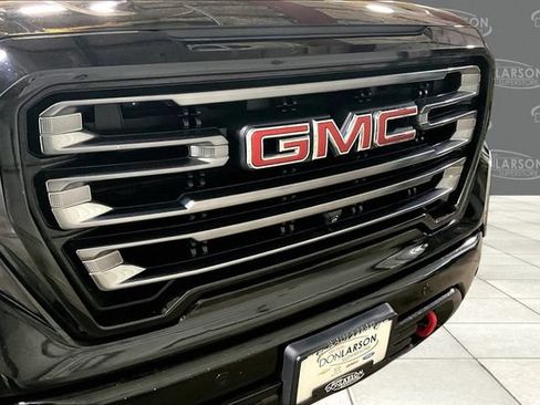 Used 2021 GMC Sierra 1500 AT4 w/ AT4 Value Package AWD/4WD image 11