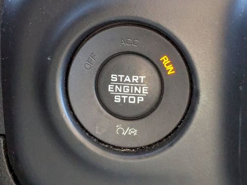 Used 2019 Jeep Wrangler Unlimited Sport S image 29