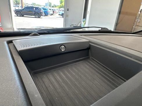 Used 2018 Ford F150 King Ranch w/ Equipment Group 601A Luxury AWD/4WD image 52