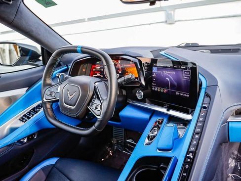 Used 2022 Chevrolet Corvette Stingray w/ Z51 Performance Package image 13