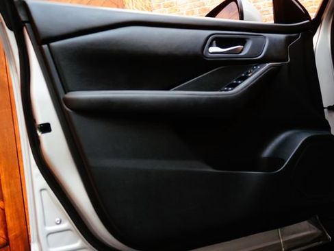 Certified 2023 Nissan Rogue SV AWD/4WD image 34