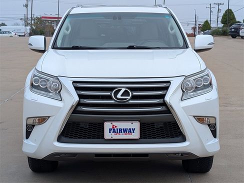 Used 2014 Lexus GX 460 image 2