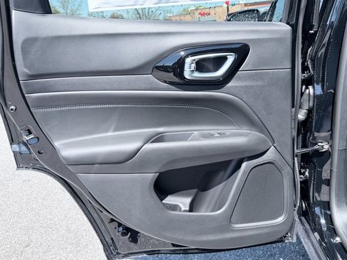 New 2026 Jeep Compass Latitude image 27