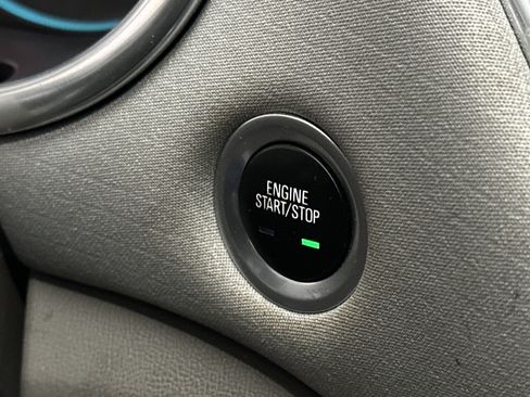 Used 2021 Chevrolet Malibu LT image 27