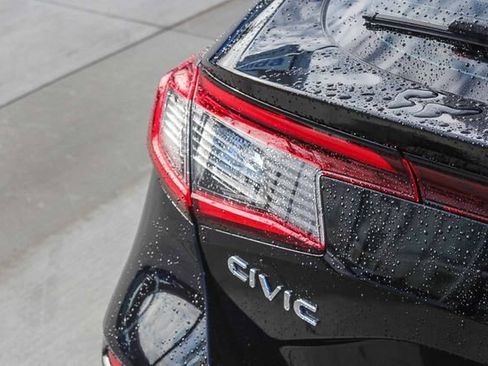 Used 2023 Honda Civic LX image 8